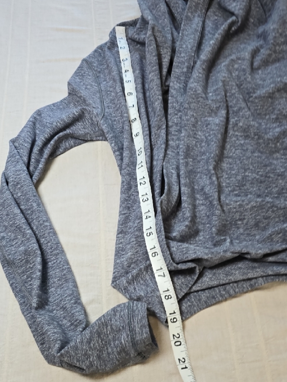 Ivivva by Lululemon Four Count Heathered Gray Shrug Girls Size 10 - Picture 7 of 11